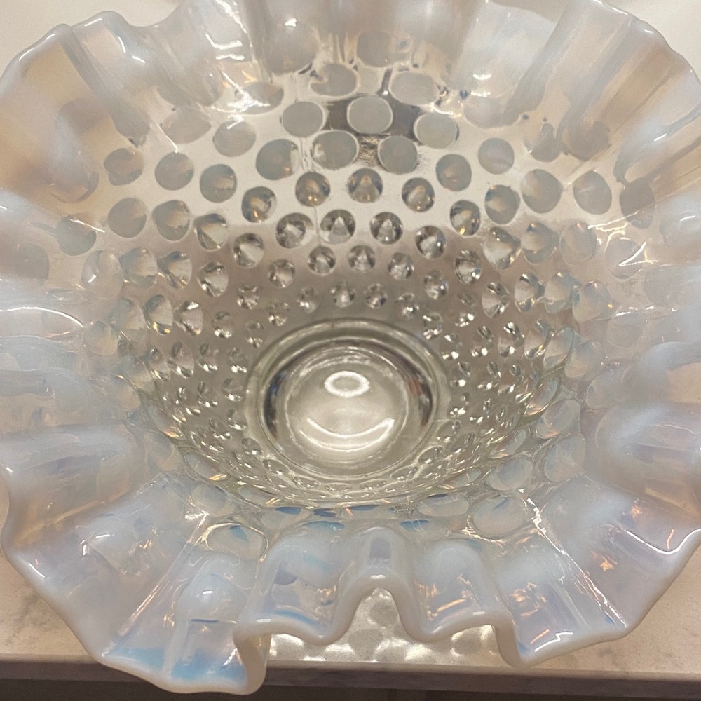 Vintage Fenton Excellent Opalescent White Ruffled Glass Decorative Bowl
